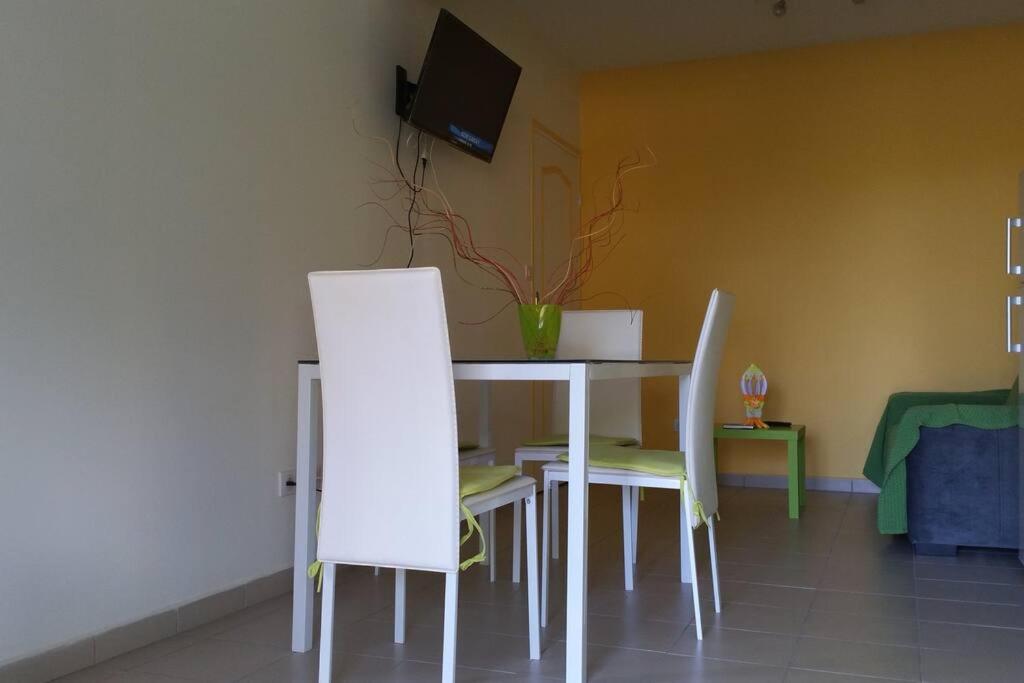 Appartement Sainte-anne, Location T2 Sun Hollidays *
