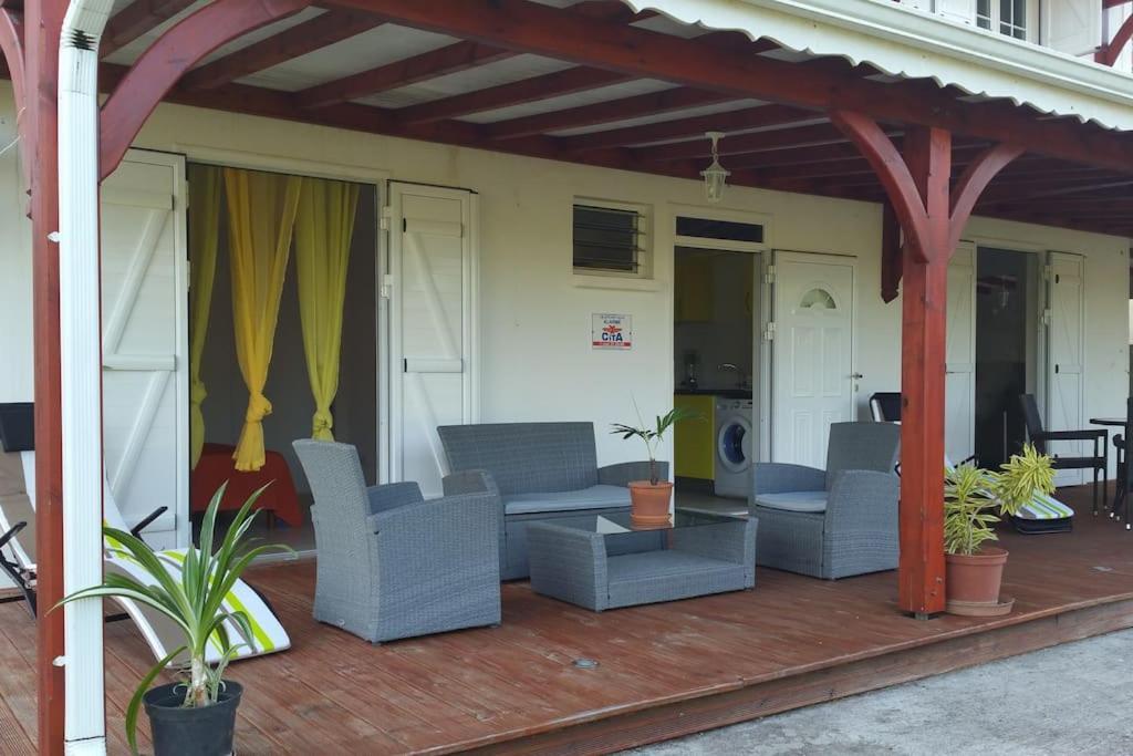 Appartement Sainte-anne, Location T2 Sun Hollidays